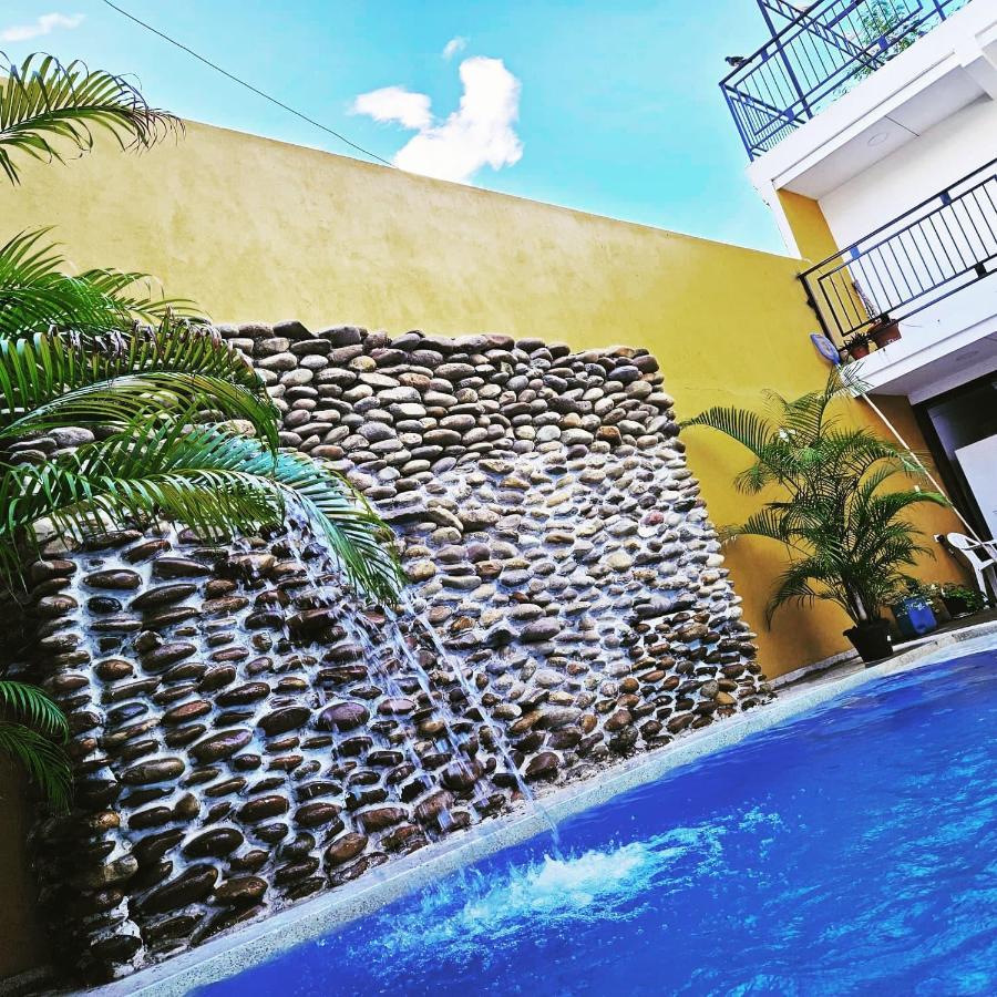 Hotel Victoria Queen Villavieja Exterior photo